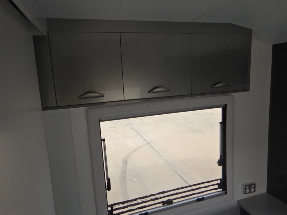 Jacqueline Blanc De Blancs Brut NV (6x 750mL), France.