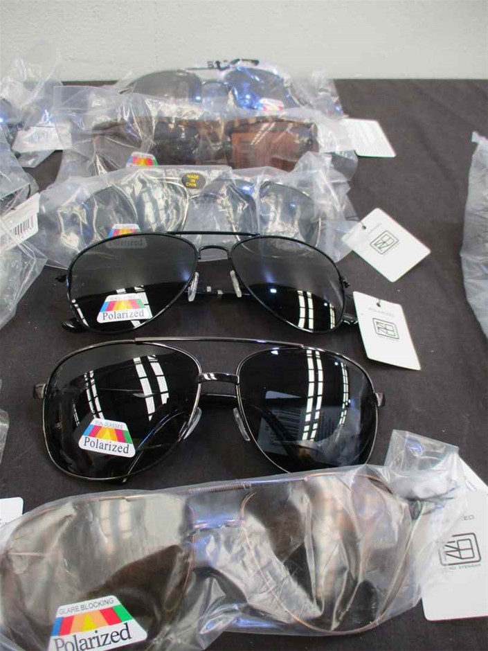 925 Sterling Silver 6mm Square Stud Earrings Feat. 2 Crystals by Swarovski