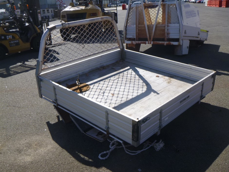 GREENPAN 11pc Valencia Cookware Set. NB: Not in original packaging, 1 x pie