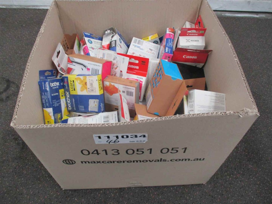 HALEYS 9-Piece Signature Make Up Brush Set.