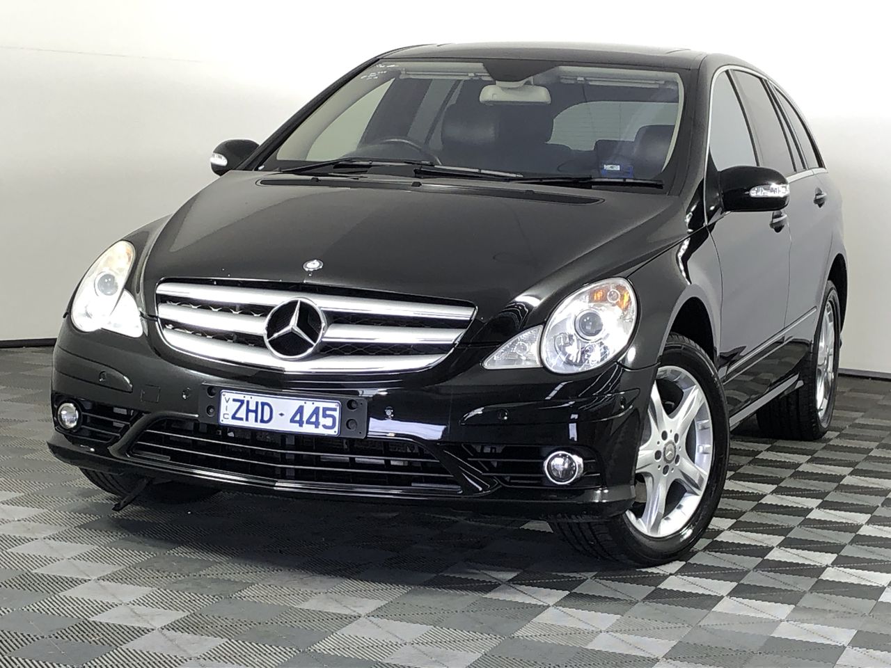 NED KELLY UNIQUE BOXED SET OF 1 GOLD INGOT & PISTOL - FINISHED IN 24K GOLD