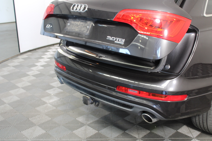 FANTTIK Cordless Handheld Car Vacuum Cleaner.