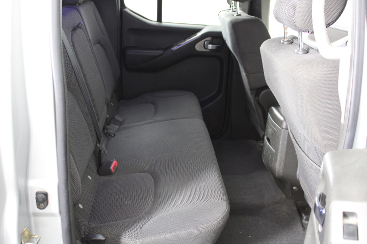 Box of 32pk U BY KOTEX Overnight Extra Long Pads w/ Wings. N.B: Damaged pac