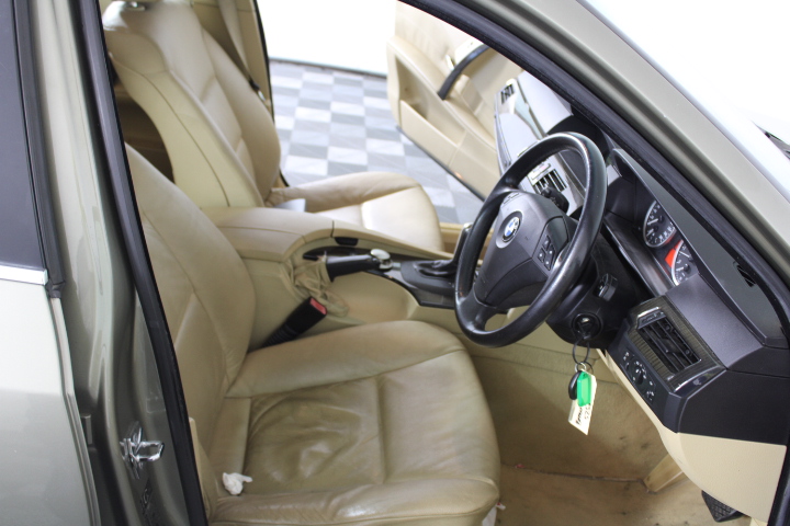 4 x COLGATE Triple Action Toothpaste, 210g.