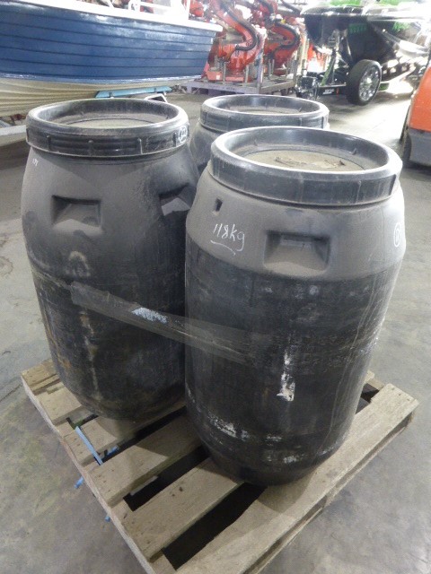 2012- 1 Ounce "Year Of The Dragon" Coin Finished in 999 Fine Silver in Caps