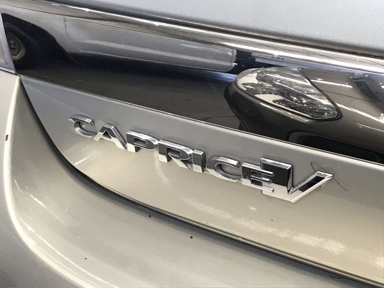 SIGNATURE Men's Comfort Trainers, Size US10/UK9, White.