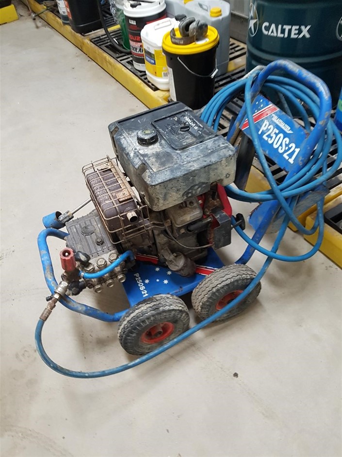 Lindeman's Bin 40 Merlot (6x 750mL).