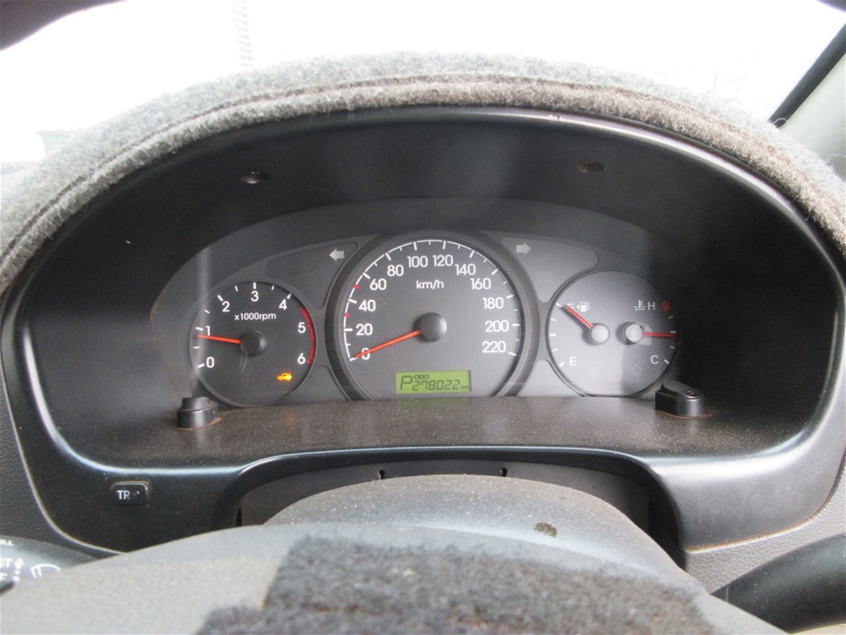 ADIDAS Men's 6pk Superlite No Show Socks, Shoe Size 6-12, White/Grey.