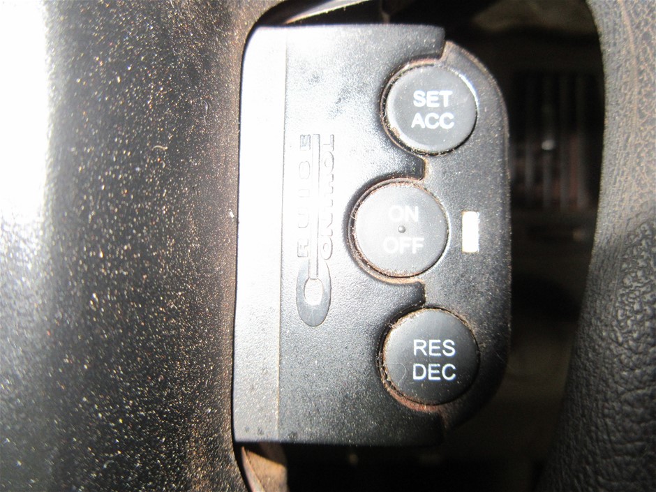 MIKASA Kyler Dinnerware 20 Piece Set.