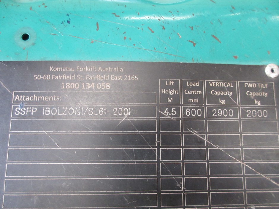 THRUSTMASTER T98-P Ferrari 296 GTB 169896. NB: minor use