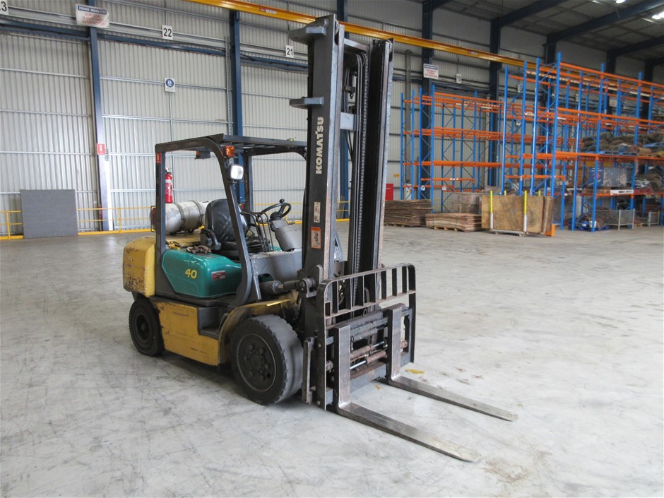 JBL Tune 110 Wired In-Ear Headphones with JBL Pure Bass Sound, Blue NB: min