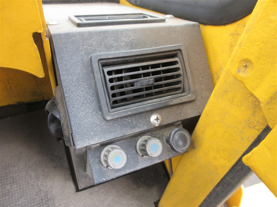 GROHE 40421001 Essentials 12-Inch Metal Grab Bar for Bathroom and Shower, S