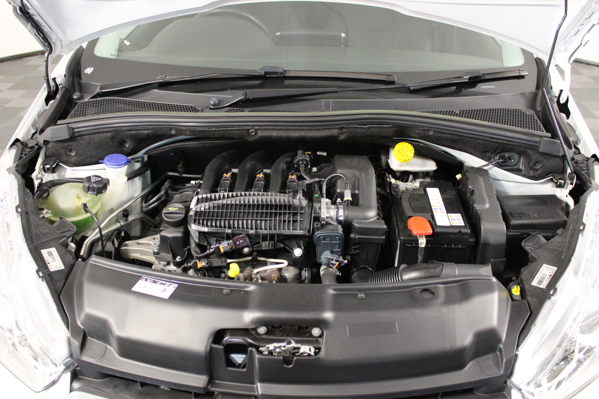 6 x LYNX Black Vanilla Premium Body Spray, Orange + Sandalwood Scent, 93g/1