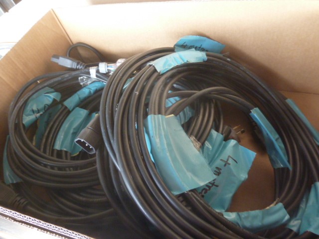 LEVITON 16D33-UR 16-Series Taper Nose, Female Plug, Contact, Double Set Scr