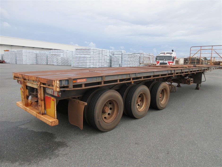 <p>2023 Sumner Material Hoist</p>