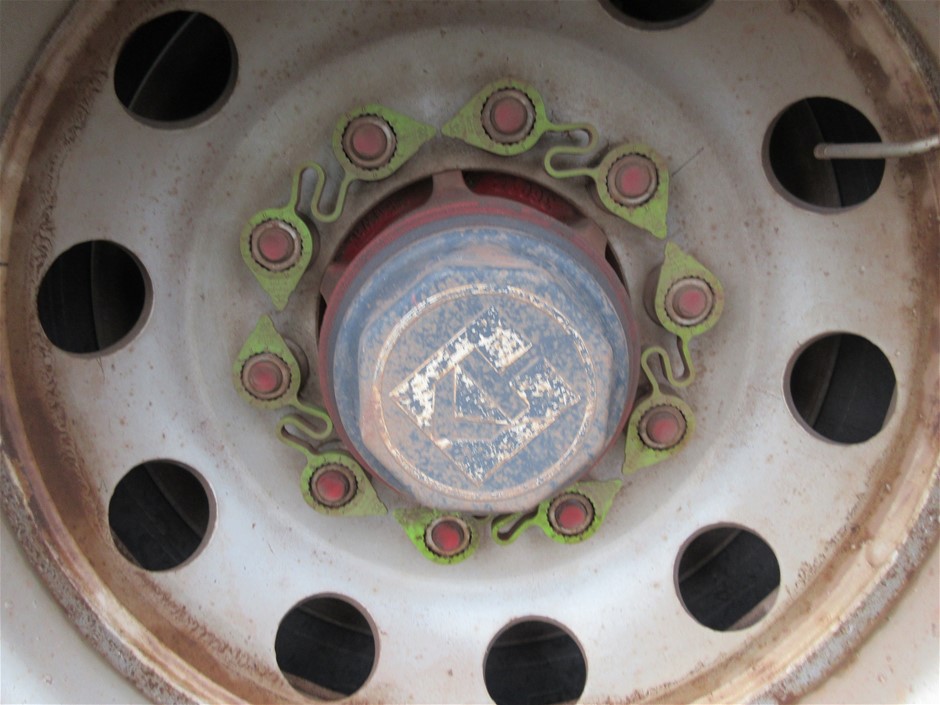 8mm Light Green Flower Jade Gemstones Crystal Beaded Bracelet