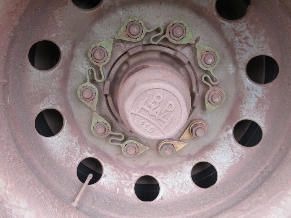 10mm Dyed & Heated Turquoise Gemstones Beaded Bracelet.
