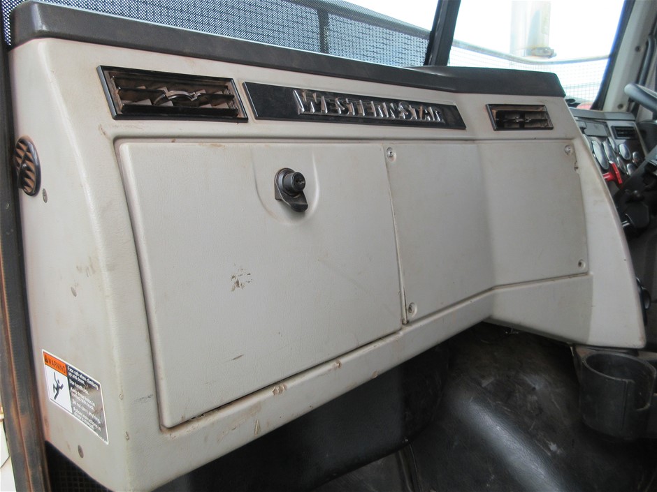 10mm Dyed & Heated Turquoise Gemstones Beaded Bracelet.