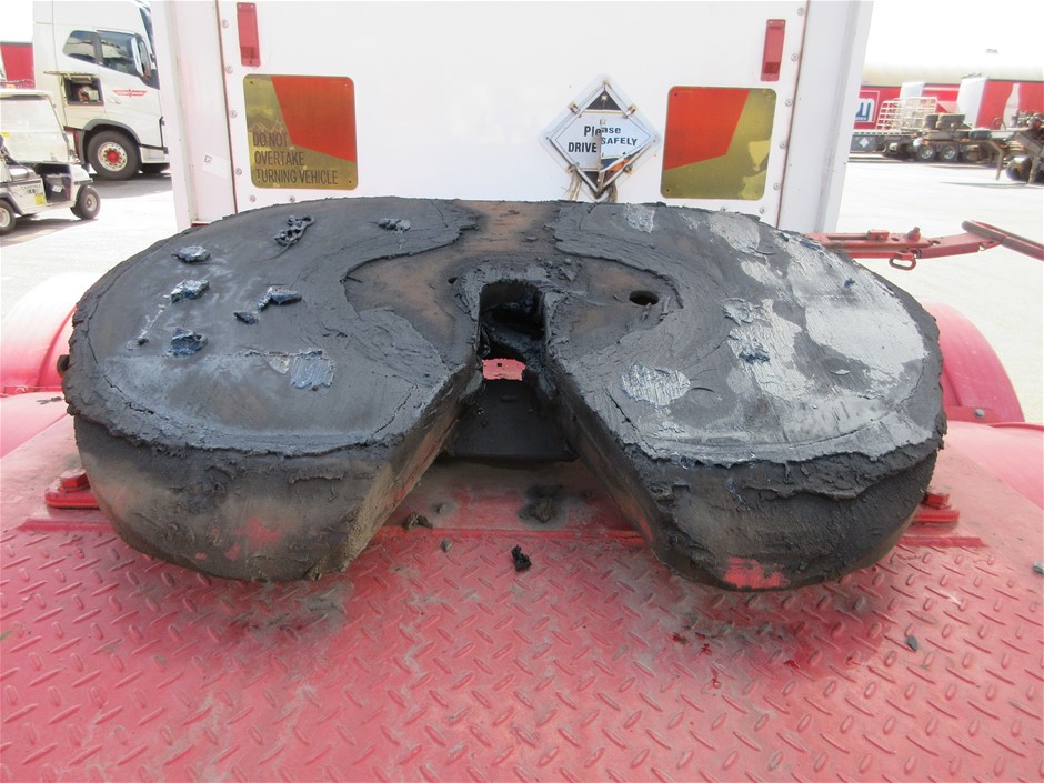 Rash Vest and Swim short Made With Water Reactive Fabric - Size: 0