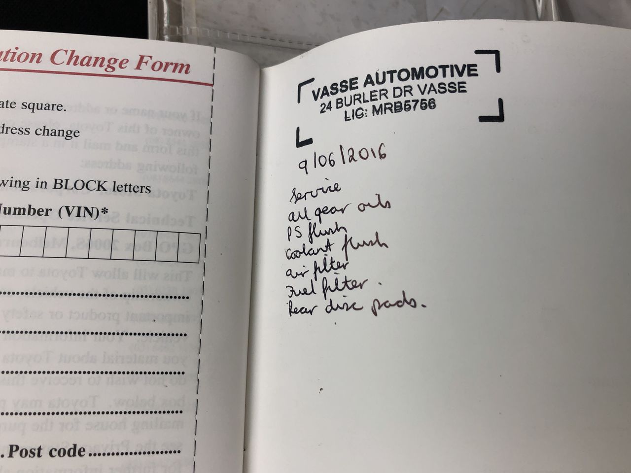 Designer Floral Necklace in Gold