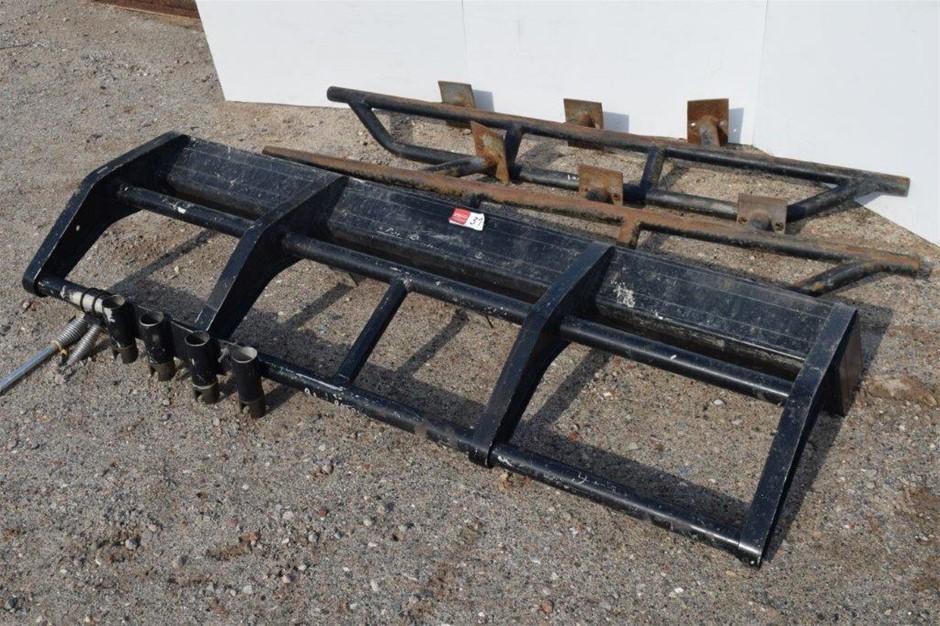 6mm Labradorite & Baroque Pearl Pendant Charm Bracelet