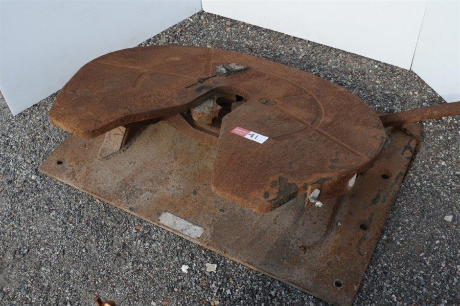 8-9mm Peacock Blue Potato Shape Pearl with Platinum Plated Bracelet