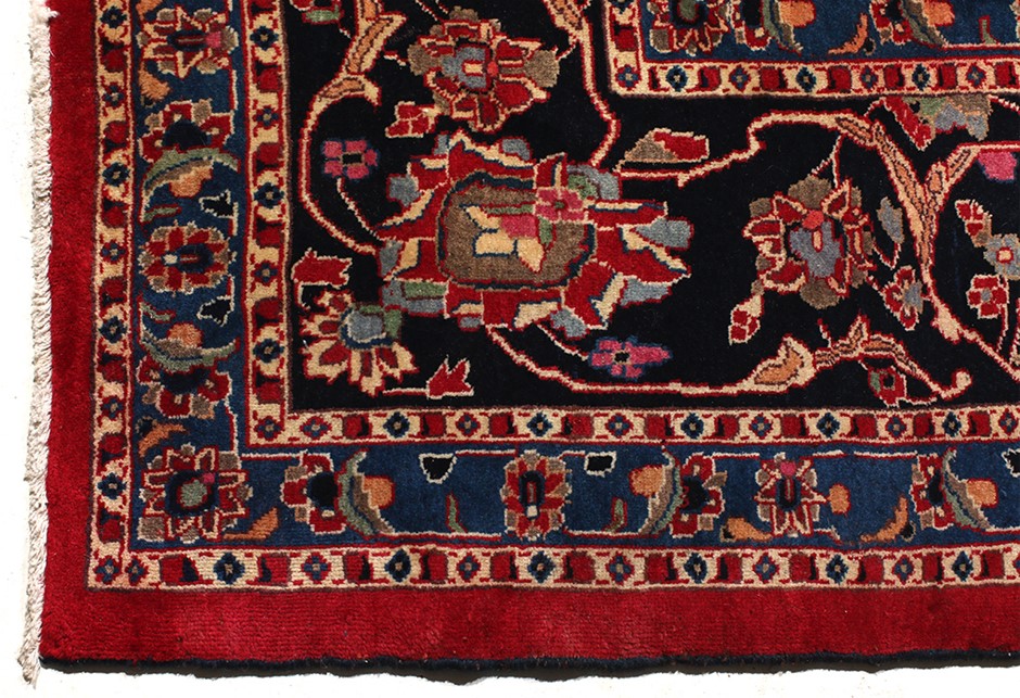 18ct Gold Plated 6mm Stud Earrings Featuring 2 Crystals by Swarovski®