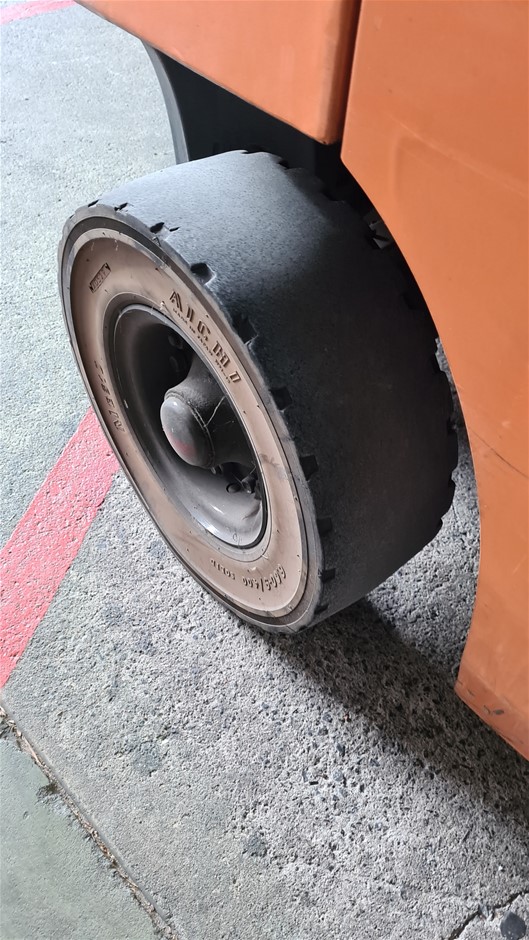 Solid 925 Sterling Silver Heart Pendant Stunning Crystals by Swarovski®