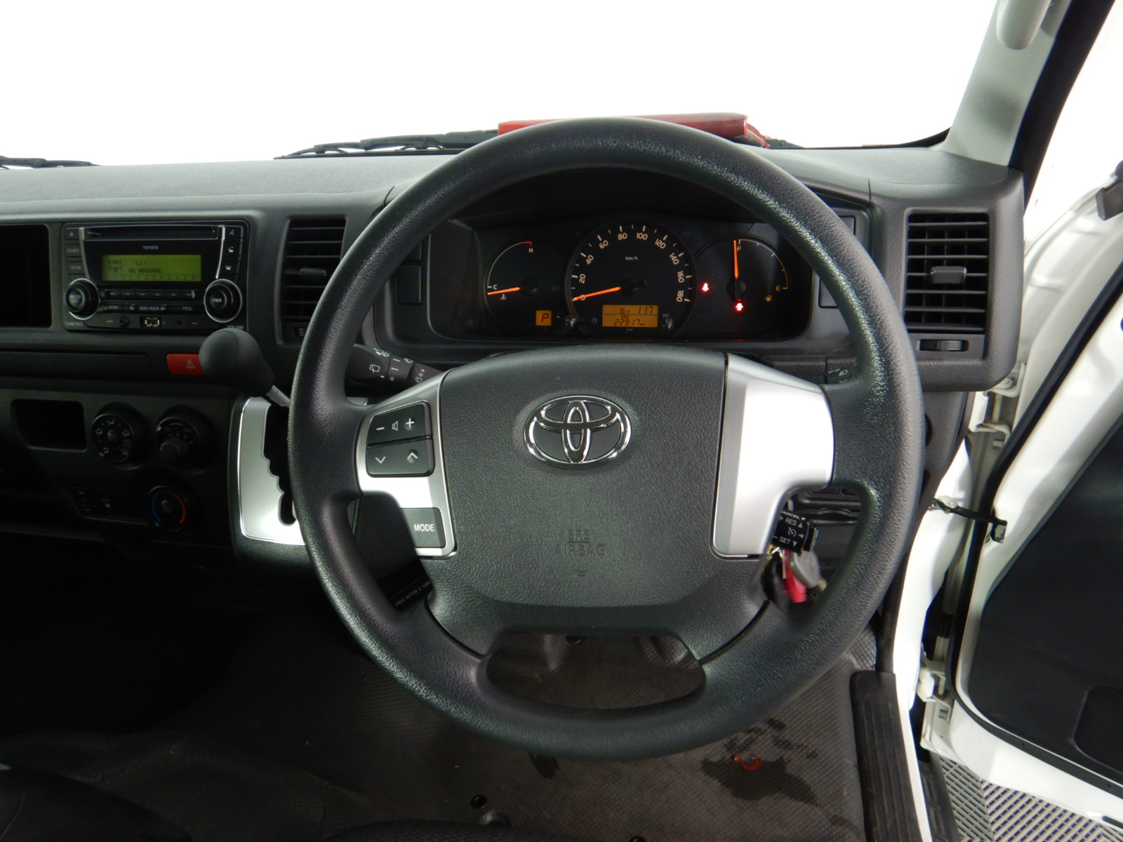 Replica Royal Ring - 16 Simulated Diamonds - US Size 7