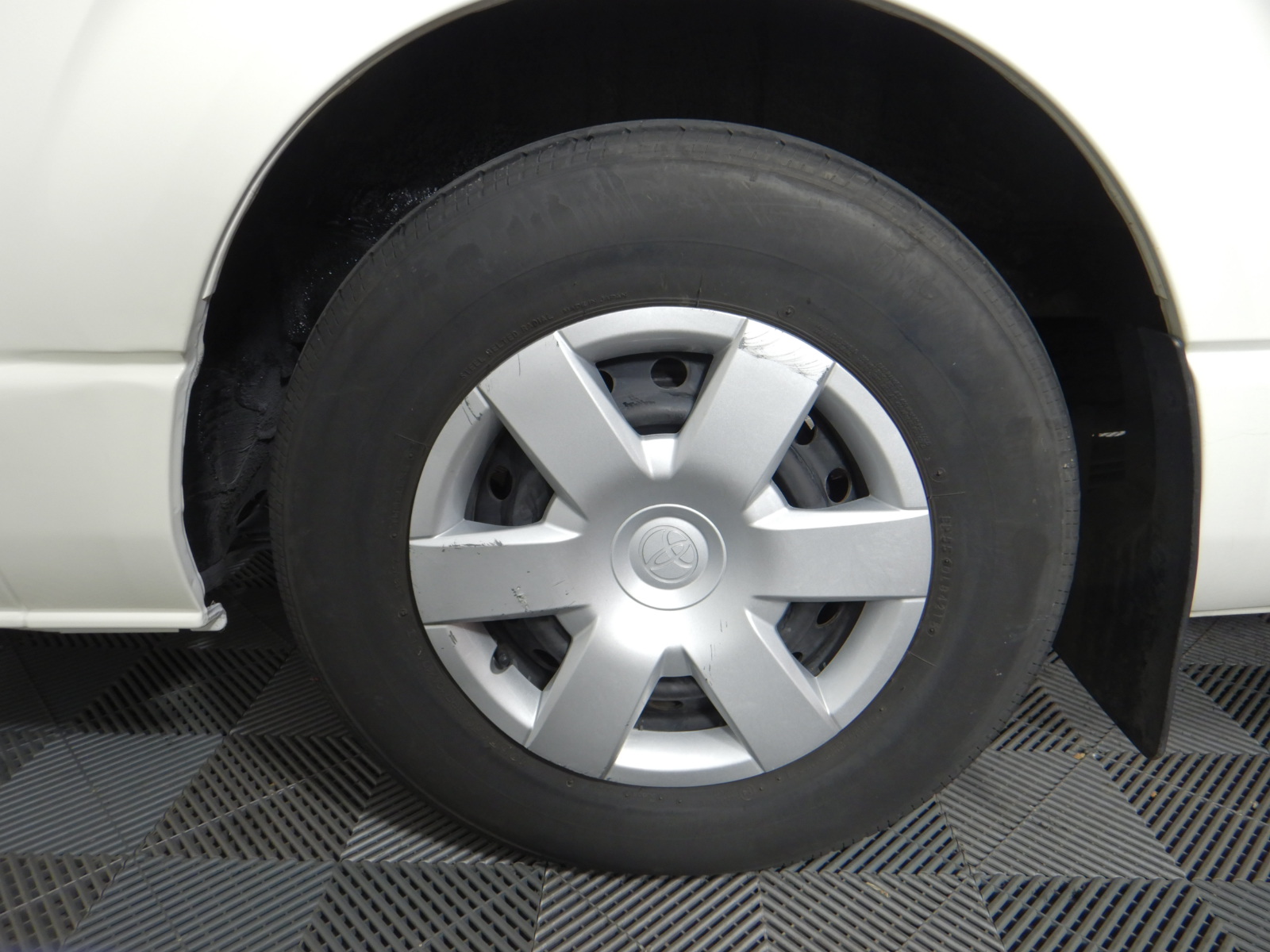 Stunning 18ct Yellow Gold Plated 7.5 inch Figaro Bracelet