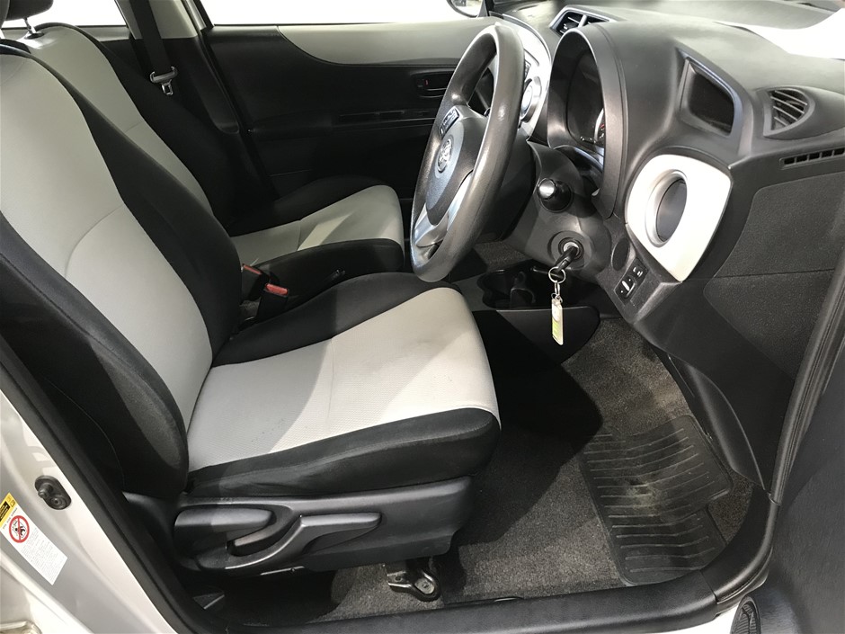 Designer Geometric Simulated Diamond Statement Band Ring in Rose