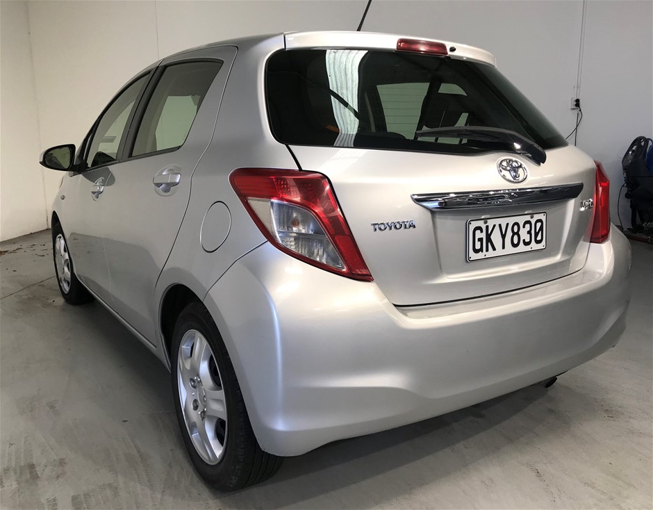 BUNDLE of 2 items: CROCS Kids Limited Collaboration Hello Kitty and Friends