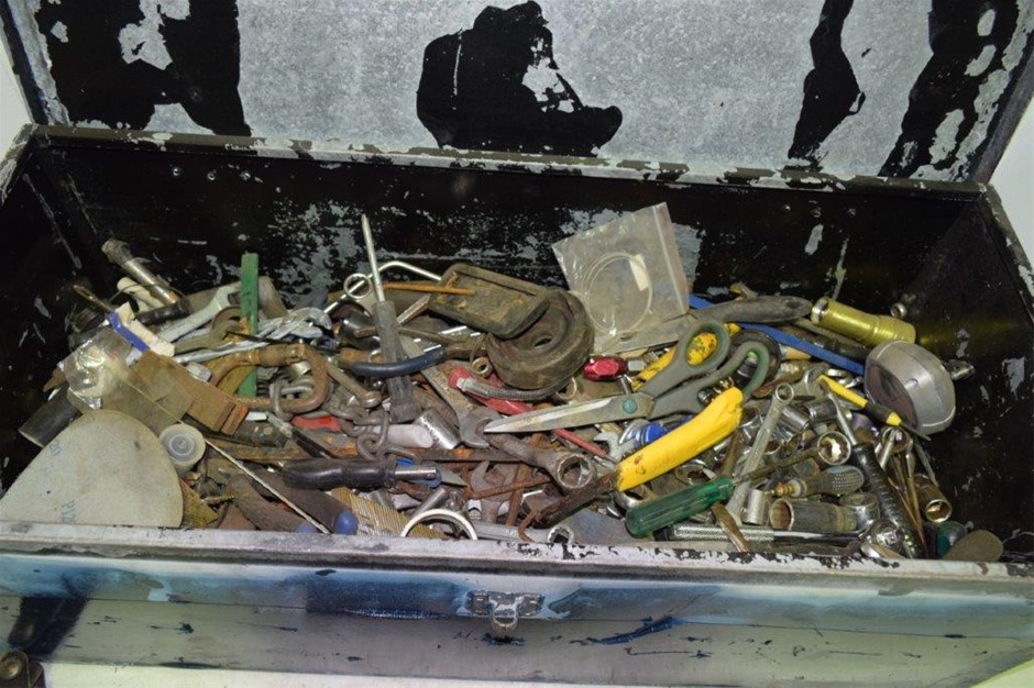 0.20 TCW yellow round various diamonds