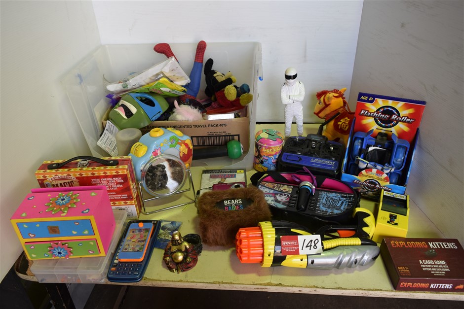 Australia: 2012 Two Dollars QEII Remembrance $2