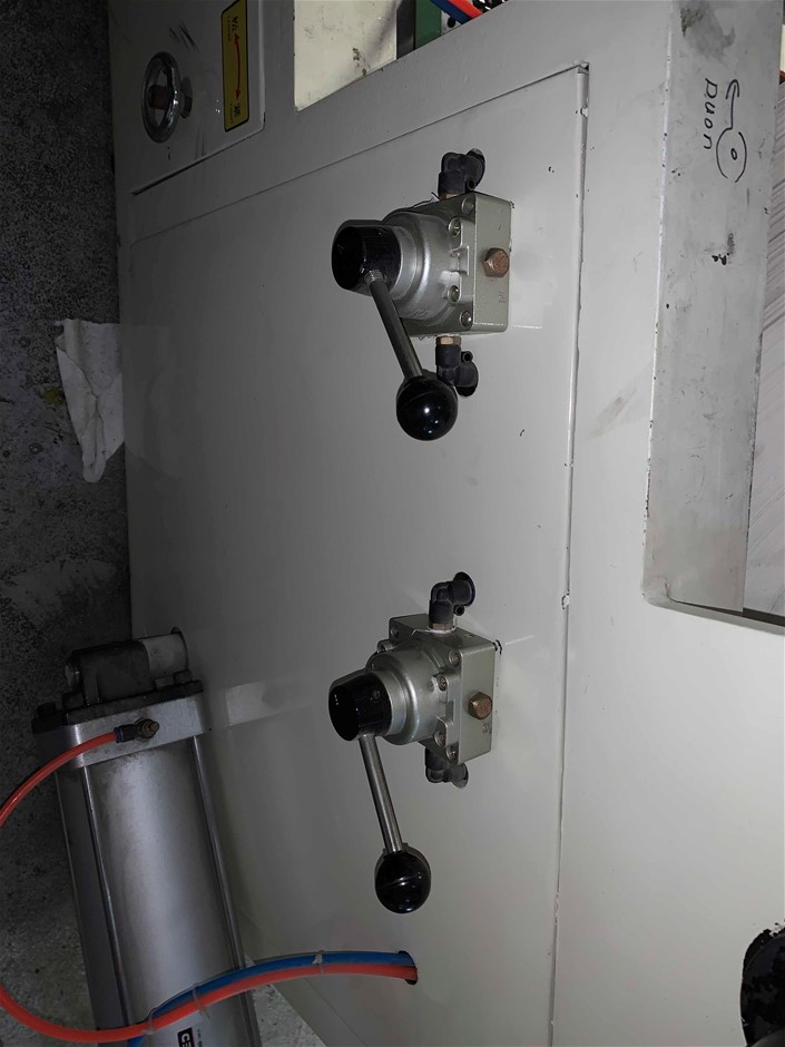 4.52 carat round moissanite light brown valuation $949