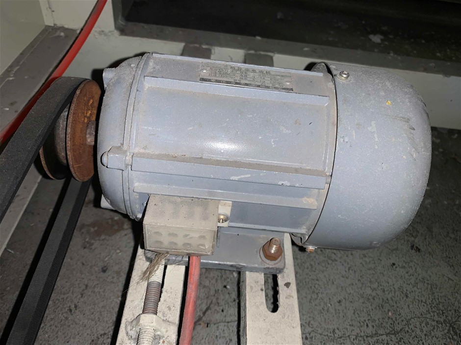 1966 Australia First & Last Queen Elizabeth Silver round fifty cents x 8