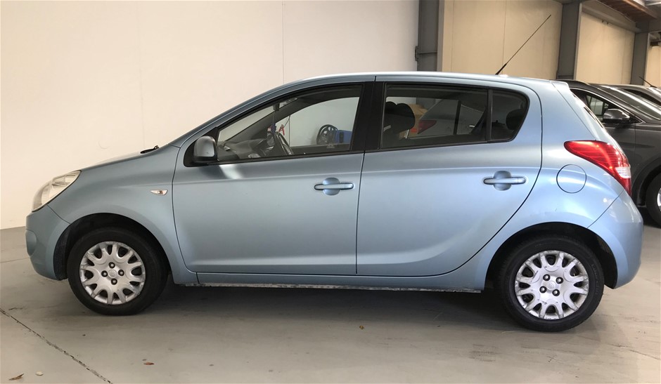 Honeywell 1900 Xenon Barcode Scanners with Desktop Stands (Lot of 3)