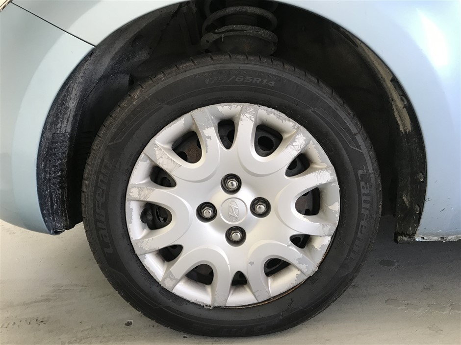 Honeywell 1900 Xenon Barcode Scanners with Desktop Stands (Lot of 3)