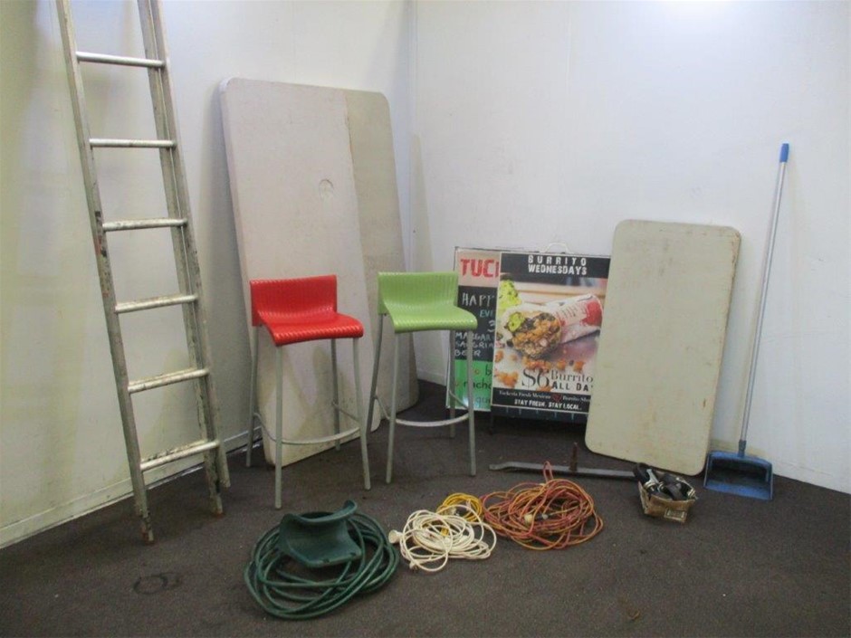 1/100 Ounce -Gold Scottdale & 1/10 Ounce Xag Silver coins x 4 Unc