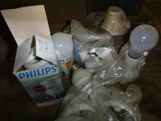 1966 Australia Silver Queen Elizabeth coin & 0.10 Xag silver bar x 4