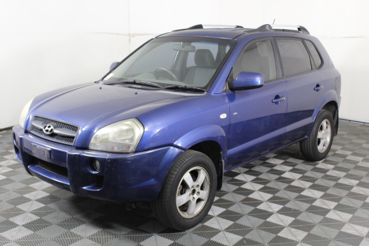 2025 KOBOLT KX11 Mini Excavator & Multiple Attachments (Unused)