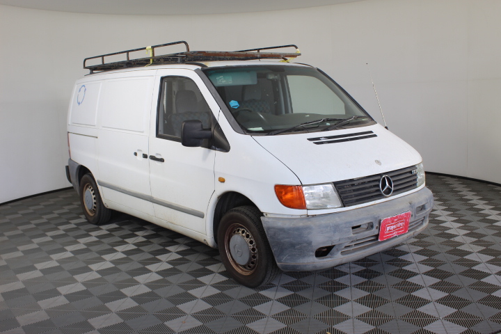 Qty of 5 Desiccators Assorted Sizes