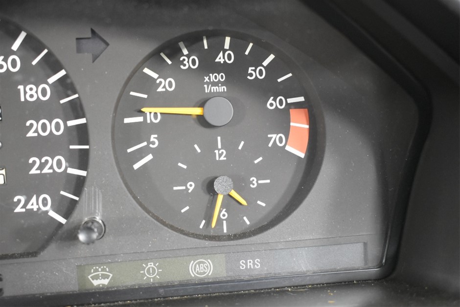 Microwave digestion system with controller