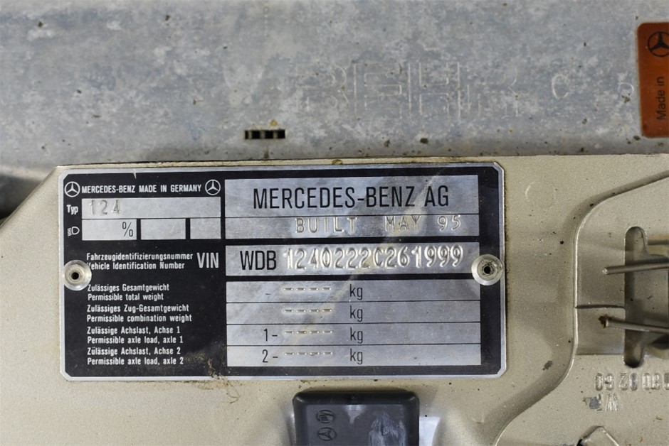 Microscope binocular