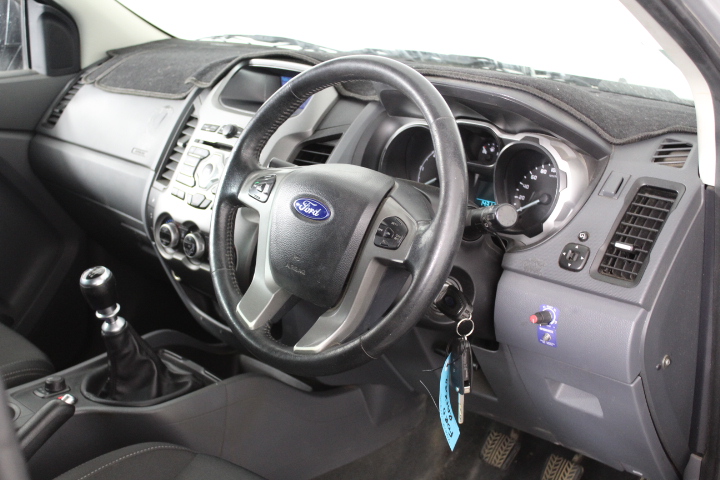 Lindeman's Early Harvest Crisp Dry White (6x 750mL).