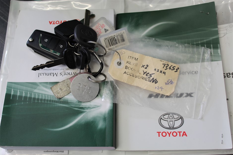 Wolf Blass Yellow Label Cabernet Sauvignon 2021 (6x 750mL).