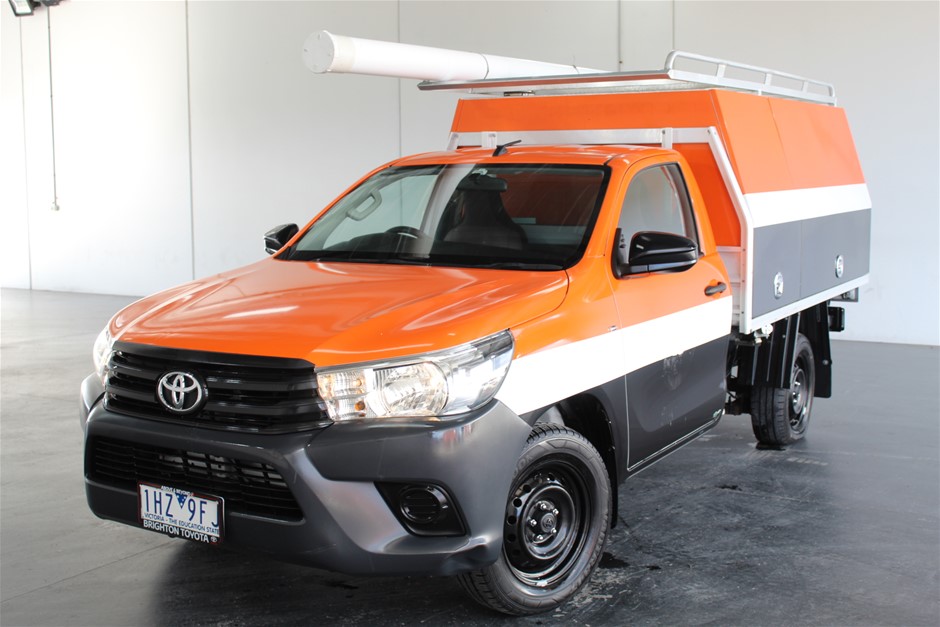 Brokenwood Cricket Pitch Red Cab Blend (6x 750mL).