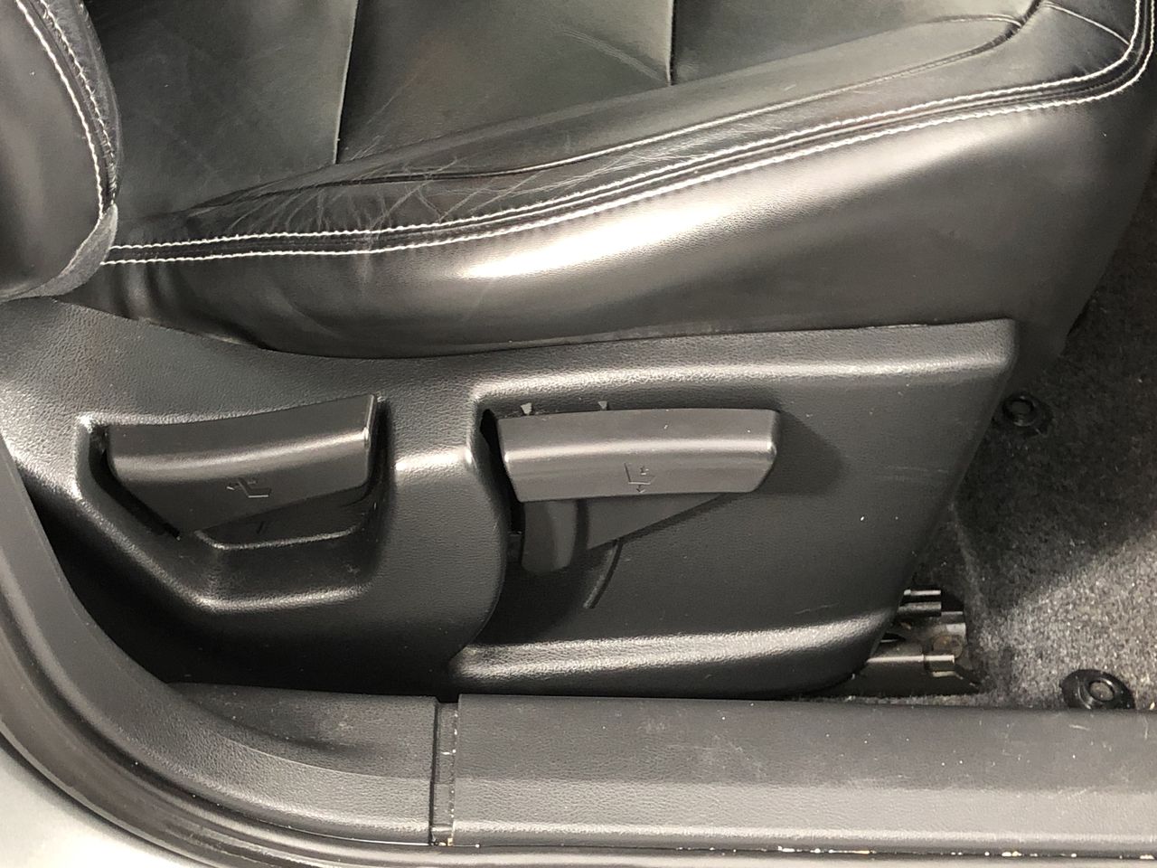 Wolf Blass Red Label Sauvignon Blanc (6x 750mL). Current Vintage Release.