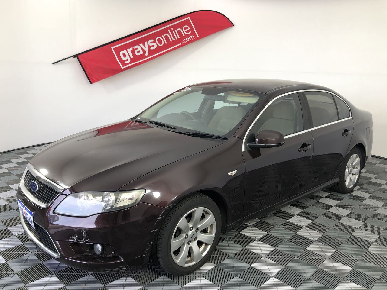 Night Merchant Vodka Lime And Soda Cans (24x 250mL) NSW