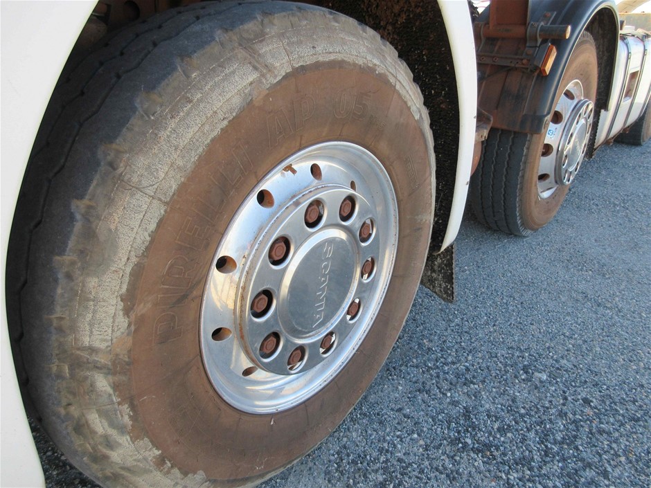 21ft x 19ft Garage / Carport (Unused)